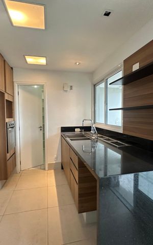 Apartamento à venda com 196m², 3 quartos e 3 vagas Apartamento à venda com 196m², 3 quartos e 3 vagasCozinha