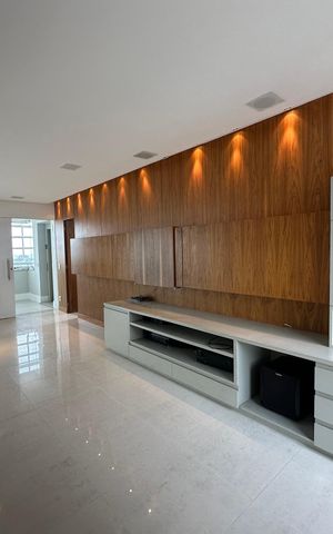 Apartamento à venda com 196m², 3 quartos e 3 vagas Apartamento à venda com 196m², 3 quartos e 3 vagasSala