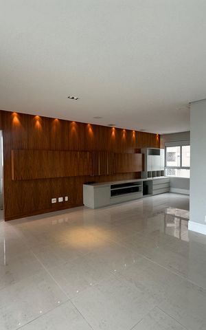 Apartamento à venda com 196m², 3 quartos e 3 vagas Apartamento à venda com 196m², 3 quartos e 3 vagasSala