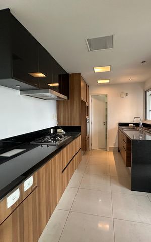 Apartamento à venda com 196m², 3 quartos e 3 vagas Apartamento à venda com 196m², 3 quartos e 3 vagasCozinha