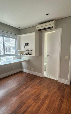 Apartamento à venda com 196m², 3 quartos e 3 vagas Apartamento à venda com 196m², 3 quartos e 3 vagasSuíte 3