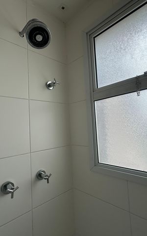 Apartamento à venda com 196m², 3 quartos e 3 vagas Apartamento à venda com 196m², 3 quartos e 3 vagasBanheiro da Suíte 2