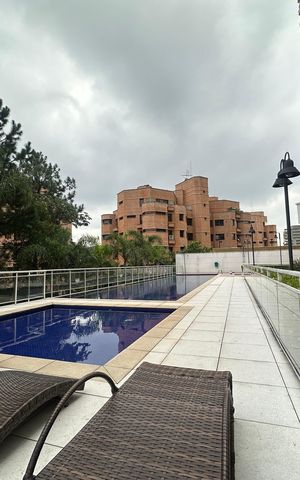 Apartamento à venda com 196m², 3 quartos e 3 vagas Apartamento à venda com 196m², 3 quartos e 3 vagasÁrea comum - Piscina