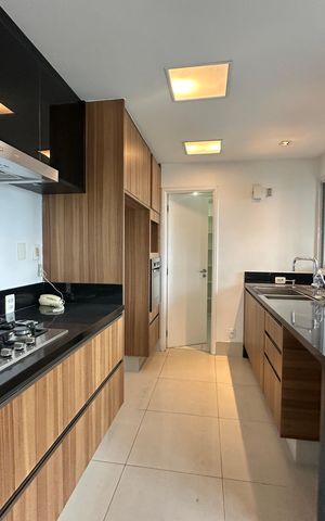 Apartamento à venda com 196m², 3 quartos e 3 vagas Apartamento à venda com 196m², 3 quartos e 3 vagasCozinha