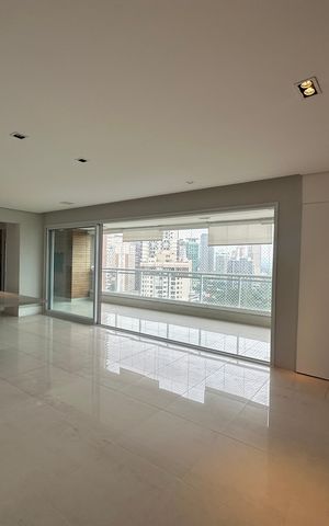 Apartamento à venda com 196m², 3 quartos e 3 vagas Apartamento à venda com 196m², 3 quartos e 3 vagasSala
