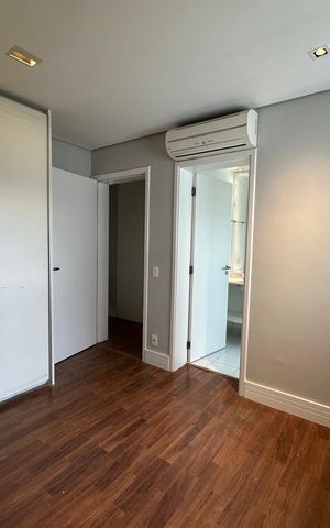 Apartamento à venda com 196m², 3 quartos e 3 vagas Apartamento à venda com 196m², 3 quartos e 3 vagasSuíte 2