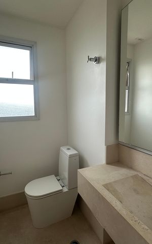 Apartamento à venda com 196m², 3 quartos e 3 vagas Apartamento à venda com 196m², 3 quartos e 3 vagasLavabo