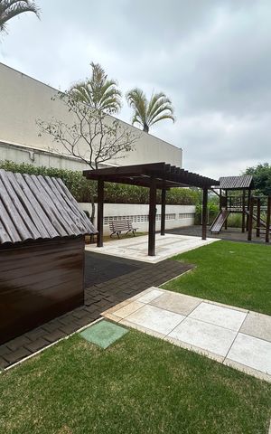 Apartamento à venda com 196m², 3 quartos e 3 vagas Apartamento à venda com 196m², 3 quartos e 3 vagasÁrea comum - Playground