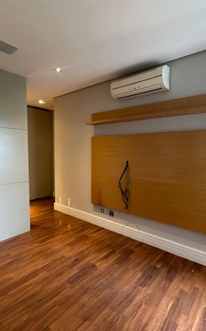Apartamento à venda com 196m², 3 quartos e 3 vagas Apartamento à venda com 196m², 3 quartos e 3 vagasSuíte 1