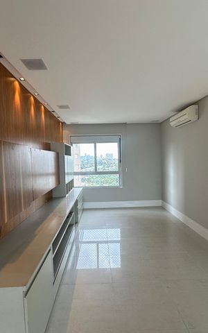 Apartamento à venda com 196m², 3 quartos e 3 vagas Apartamento à venda com 196m², 3 quartos e 3 vagasSala