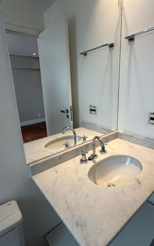 Apartamento à venda com 196m², 3 quartos e 3 vagas Apartamento à venda com 196m², 3 quartos e 3 vagasBanheiro da Suíte 3