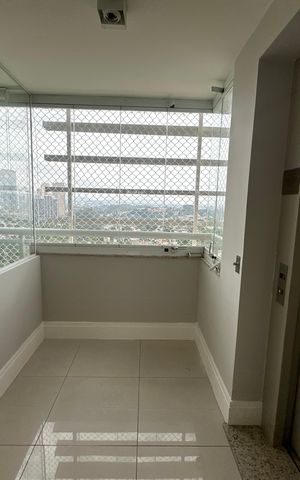 Apartamento à venda com 196m², 3 quartos e 3 vagas Apartamento à venda com 196m², 3 quartos e 3 vagasHall de entrada