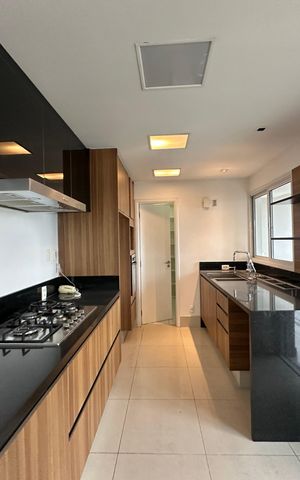 Apartamento à venda com 196m², 3 quartos e 3 vagas Apartamento à venda com 196m², 3 quartos e 3 vagasCozinha