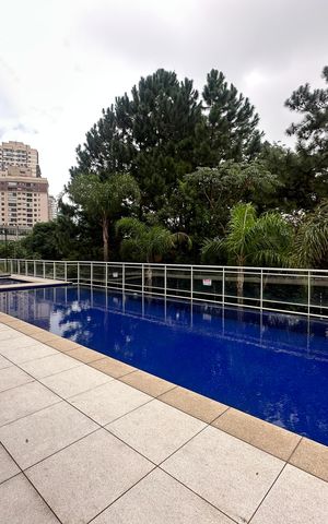 Apartamento à venda com 196m², 3 quartos e 3 vagas Apartamento à venda com 196m², 3 quartos e 3 vagasÁrea comum - Piscina