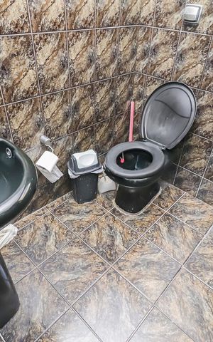 Casa à venda com 147m², 2 quartos e 1 vagaCasa 1 - Banheiro