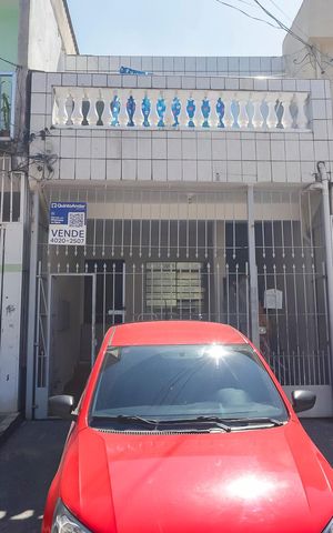 Casa à venda com 147m², 2 quartos e 1 vagaFachada