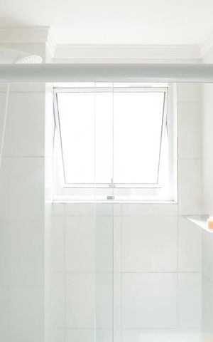 Apartamento para alugar com 85m², 2 quartos e 1 vagaBanheiro da suíte