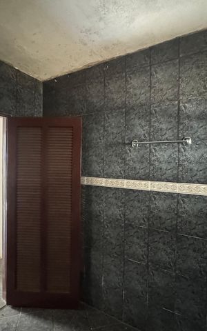 Casa para alugar com 400m², 2 quartos e 2 vagas Casa para alugar com 400m², 2 quartos e 2 vagasBanheiro 2