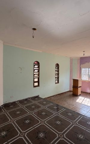 Casa para alugar com 400m², 2 quartos e 2 vagas Casa para alugar com 400m², 2 quartos e 2 vagasSala