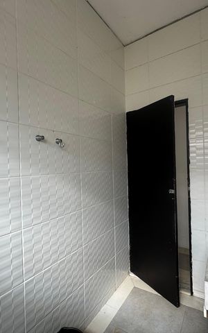 Casa para alugar com 400m², 2 quartos e 2 vagas Casa para alugar com 400m², 2 quartos e 2 vagasBanheiro 1