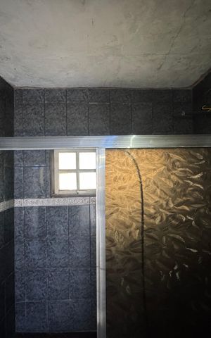 Casa para alugar com 400m², 2 quartos e 2 vagas Casa para alugar com 400m², 2 quartos e 2 vagasBanheiro 2
