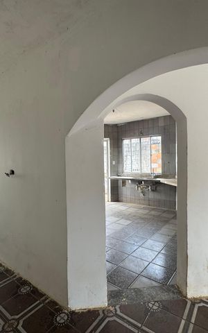 Casa para alugar com 400m², 2 quartos e 2 vagas Casa para alugar com 400m², 2 quartos e 2 vagasHall