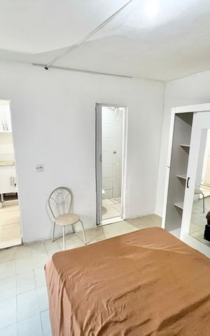 Casa para alugar com 25m², 1 quarto e sem vaga Casa para alugar com 25m², 1 quarto e sem vagaSala/Quarto