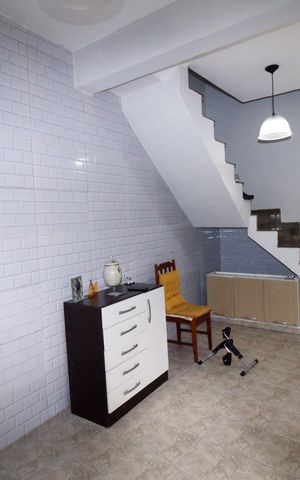 Casa à venda com 200m², 2 quartos e sem vagaSala
