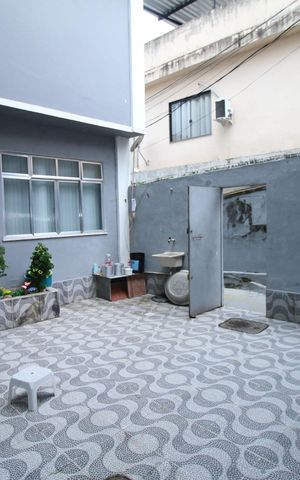 Casa à venda com 200m², 2 quartos e sem vagaQuintal