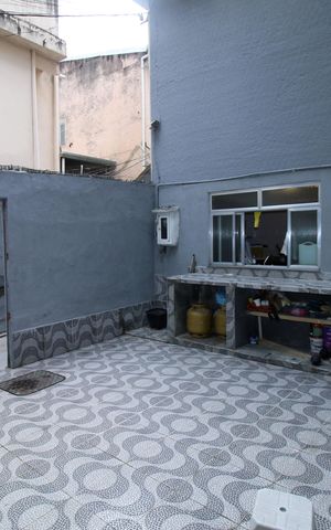 Casa à venda com 200m², 2 quartos e sem vagaQuintal