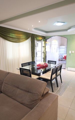 Casa à venda com 637m², 3 quartos e 1 vagaSala 1