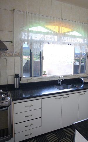 Casa à venda com 637m², 3 quartos e 1 vagaCozinha e Área de Serviço