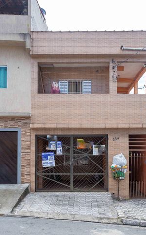 Casa à venda com 125m², 3 quartos e 1 vagaFachada