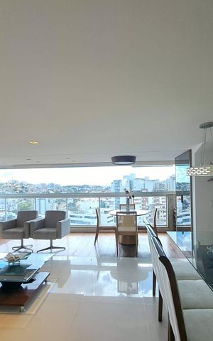 Apartamento à venda com 348m², 5 quartos e 4 vagas