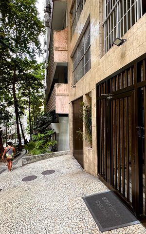 Apartamento à venda com 150m², 4 quartos e 3 vagas