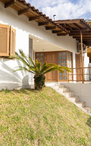 Casa à venda com 200m², 4 quartos e 2 vagas