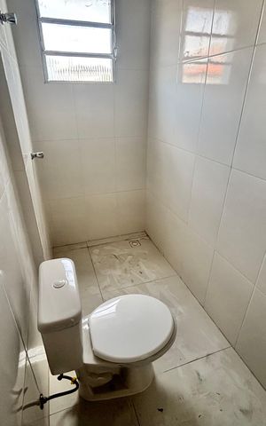 Apartamento à venda com 38m², 2 quartos e sem vaga Apartamento à venda com 38m², 2 quartos e sem vagaBanheiro