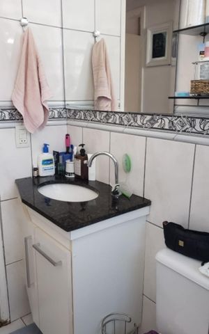 Apartamento à venda com 49m², 2 quartos e 1 vaga Apartamento à venda com 49m², 2 quartos e 1 vagaBanheiro