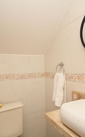 Casa à venda com 66m², 3 quartos e 1 vagaLavabo
