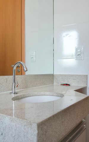 Apartamento à venda com 105m², 2 quartos e 2 vagas Apartamento à venda com 105m², 2 quartos e 2 vagasBanheiro da Suíte 1