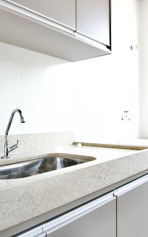 Apartamento à venda com 105m², 2 quartos e 2 vagas Apartamento à venda com 105m², 2 quartos e 2 vagasCozinha e Área de Serviço