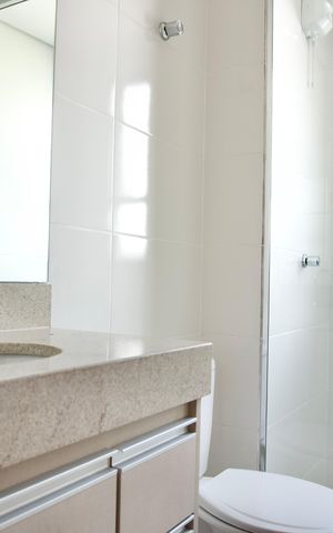 Apartamento à venda com 105m², 2 quartos e 2 vagas Apartamento à venda com 105m², 2 quartos e 2 vagasBanheiro da Suíte 2