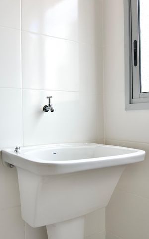 Apartamento à venda com 105m², 2 quartos e 2 vagas Apartamento à venda com 105m², 2 quartos e 2 vagasCozinha e Área de Serviço