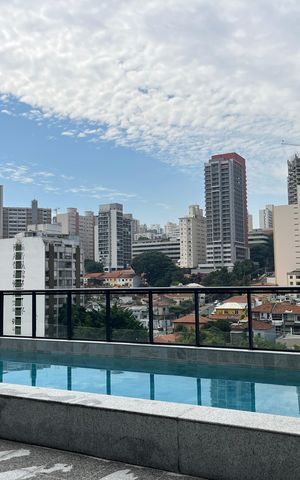 Apartamento à venda com 98m², 3 quartos e 2 vagas Apartamento à venda com 98m², 3 quartos e 2 vagasÁrea comum - Piscina