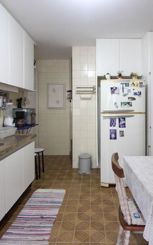 Apartamento à venda com 105m², 3 quartos e 3 vagas Apartamento à venda com 105m², 3 quartos e 3 vagasCozinha