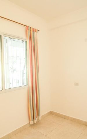 Casa à venda com 120m², 4 quartos e 2 vagas Casa à venda com 120m², 4 quartos e 2 vagasSala