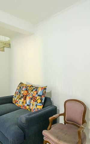 Casa à venda com 120m², 4 quartos e 2 vagas Casa à venda com 120m², 4 quartos e 2 vagasSala