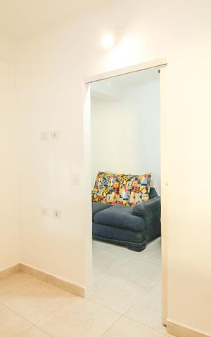 Casa à venda com 120m², 4 quartos e 2 vagas Casa à venda com 120m², 4 quartos e 2 vagasSala