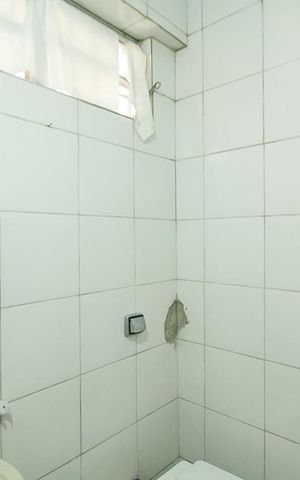 Casa à venda com 120m², 4 quartos e 2 vagas Casa à venda com 120m², 4 quartos e 2 vagasBanheiro de serviço