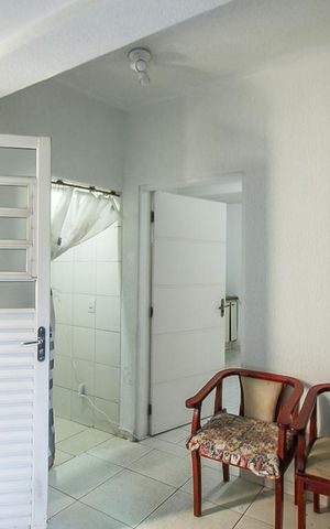 Casa à venda com 120m², 4 quartos e 2 vagas Casa à venda com 120m², 4 quartos e 2 vagasÁrea de serviço